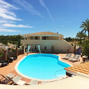 https://2br-townhouse-w-pool-amazing-views-5mn-to-beach-by-lovelystay.hotelaalgarve.com